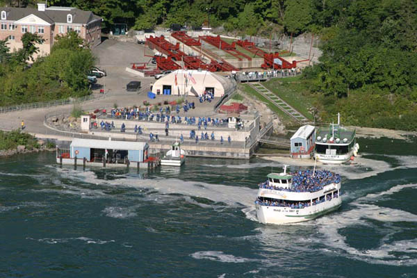 Maid of the Mist leaving the dock on the Canadian side.